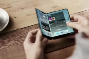 Samsung folding smartphone